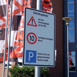 HFC-betriebsgelaende-stvo-gilt-geschwindigkeit-10-km-h-parken-alu-gr-2-900x600-mm-2