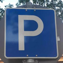 HQS-richtzeichen-vz-314-parken-retroreflektierend-600-x-600-mm-2