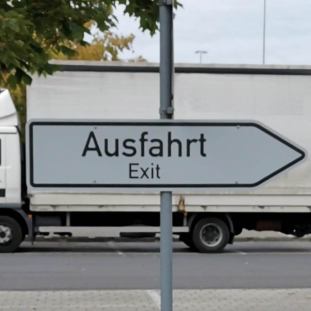 HRE-richtzeichen-vz-333-1-20-2-sprachig-ausfahrt-exit-rechts-ra-350-x-1400-mm-2