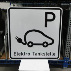 IMA-zusatzzeichen-parkplatz-elektro-tankstelle-retroflektierend-600-x-600-mm-1