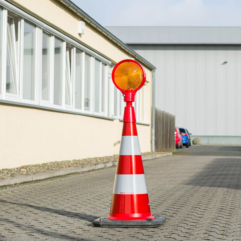 SOY-wemas-stvo-leitkegel-blitz-typ-ra2-retroreflektierend-rot-weiss-75-cm-praxis