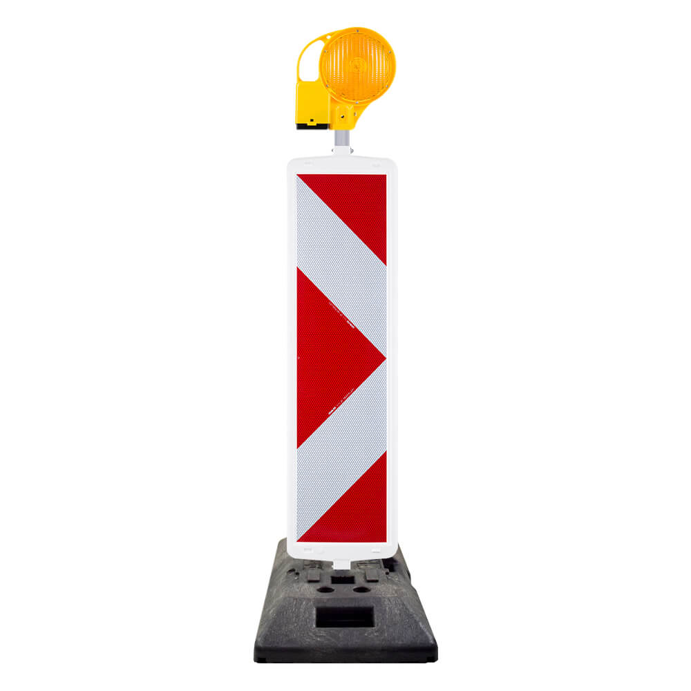 UTM-komplett-set-aus-nissen-pfeilbake-fussplatte-warnleuchte-ra2-tl-geprueft-front