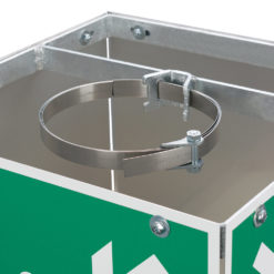 QRJ-erste-hilfe-notfall-sammelplatzwuerfel-vierseitig-40-x-40-cm-aluminium-detail