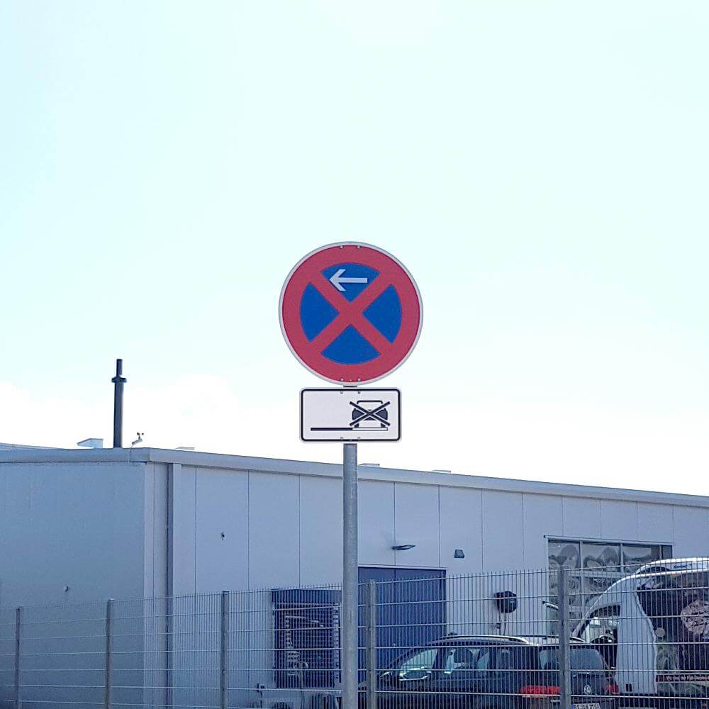 Komplett-Set Halteverbot groß: Halteverbot Anfang + Mitte + Ende mit 3m Pfosten