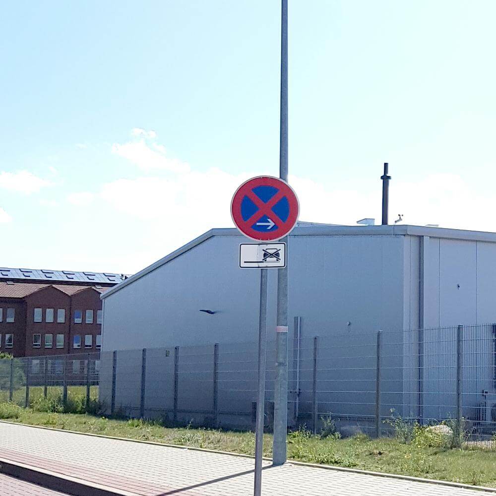 Komplett-Set Halteverbot groß: Halteverbot Anfang + Mitte + Ende mit 3m Pfosten