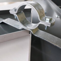 Abstand-Rohrschelle R135 gekröpft, für Rohre Ø 6 cm, Lochabstand 350 mm, Stahl