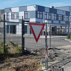 HZE-vorschriftzeichen-vz-205-vorfahrt-gewaehren-retroreflektierend-ra1-sl-900-mm-6