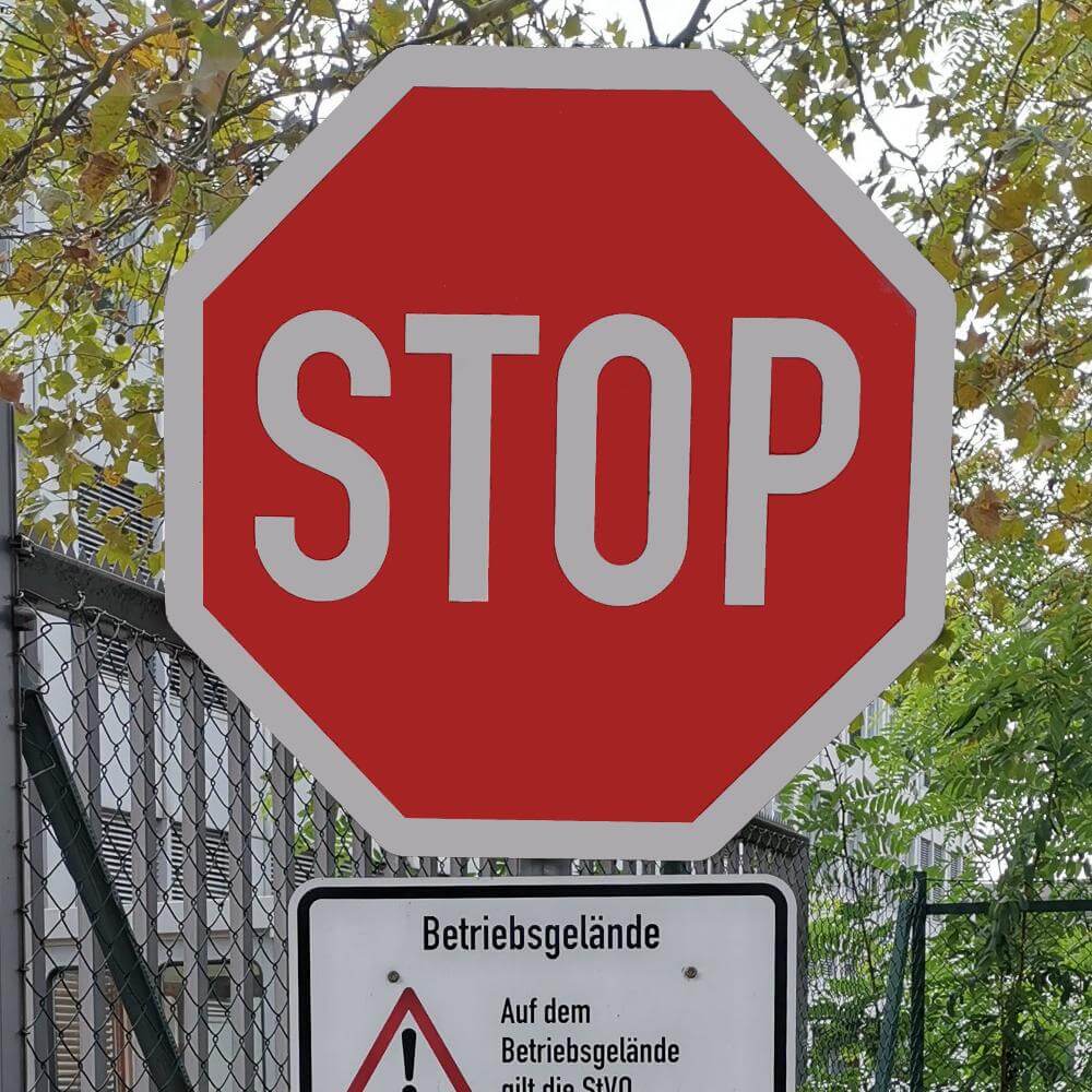 IAF-vorschriftzeichen-vz-206-halt-vorfahrt-gewaehren-retroreflektierend-ra1-900x900mm-4