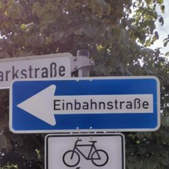 Komplett-Set Einfahrt verboten: Einfahrt verboten, Einbahnstraße links, Pfosten