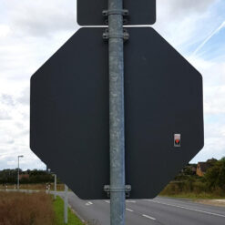 IPH-verkehrsschild-rueckseite-900-hoch-900-breit-achteck-mit-ral-aufkleber