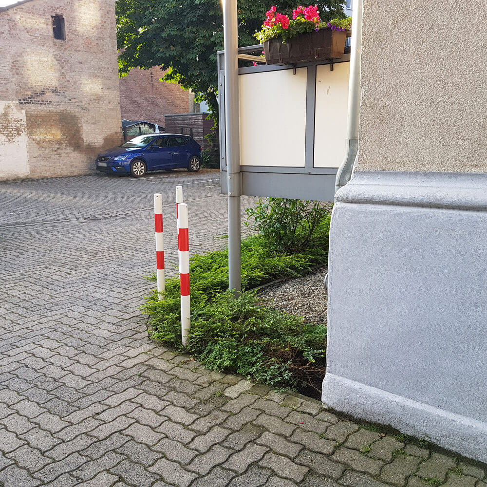 Absperr-Pfosten aus Stahl, zum Einbetonieren, rot/weiß, Ø 6 cm, 140 cm