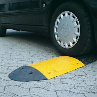 WEMAS Bodenschwellen-Set 5-10 km/h, 2 m gelb / schwarz kombiniert, 7,5 cm hoch