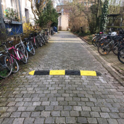 Bodenschwellen-Set 5-10 km/h, 2,4 m gelb/schwarz kombiniert, 7,5 cm hoch
