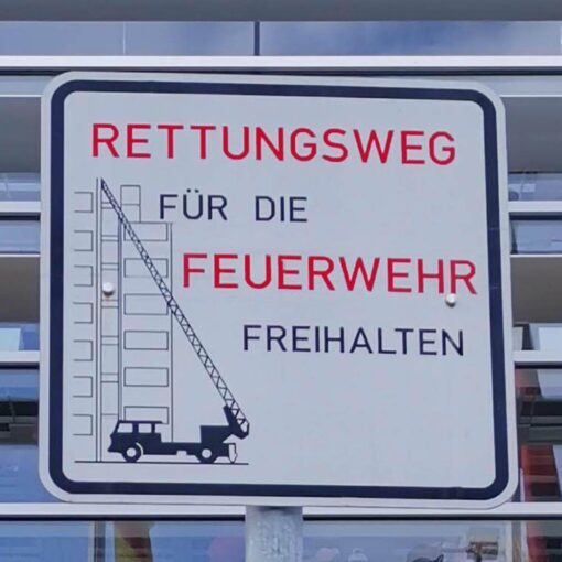 Komplett-Set Feuerwehrschild und Rohrrahmen-Pfosten und Schilder Befestigung