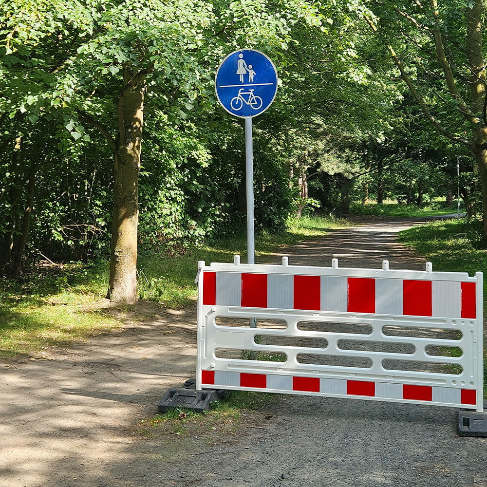 Schrankenzaun COBA, rot/weiß, gemäß TL, RA2, 211 x 112 cm