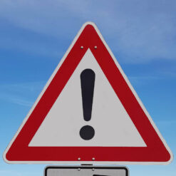 Gefahrzeichen VZ 101, Gefahrstelle, retroreflektierend