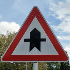 Richtzeichen VZ 301, Vorfahrt, retroreflektierend