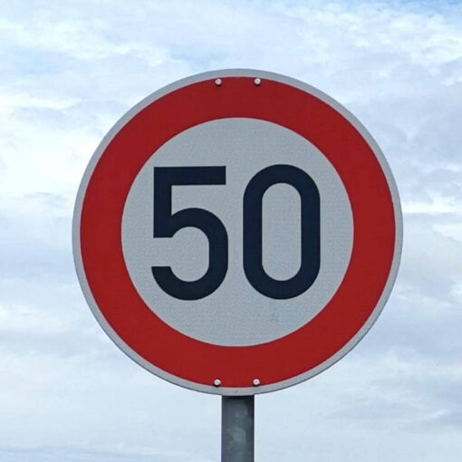 Vorschriftzeichen VZ 274-50, Zulässige Höchstgeschwindigkeit 50km/h