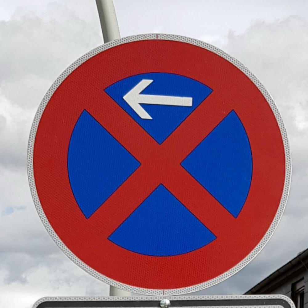 Vorschriftzeichen VZ 283-10, Absolutes Halteverbot (Anfang), rechts