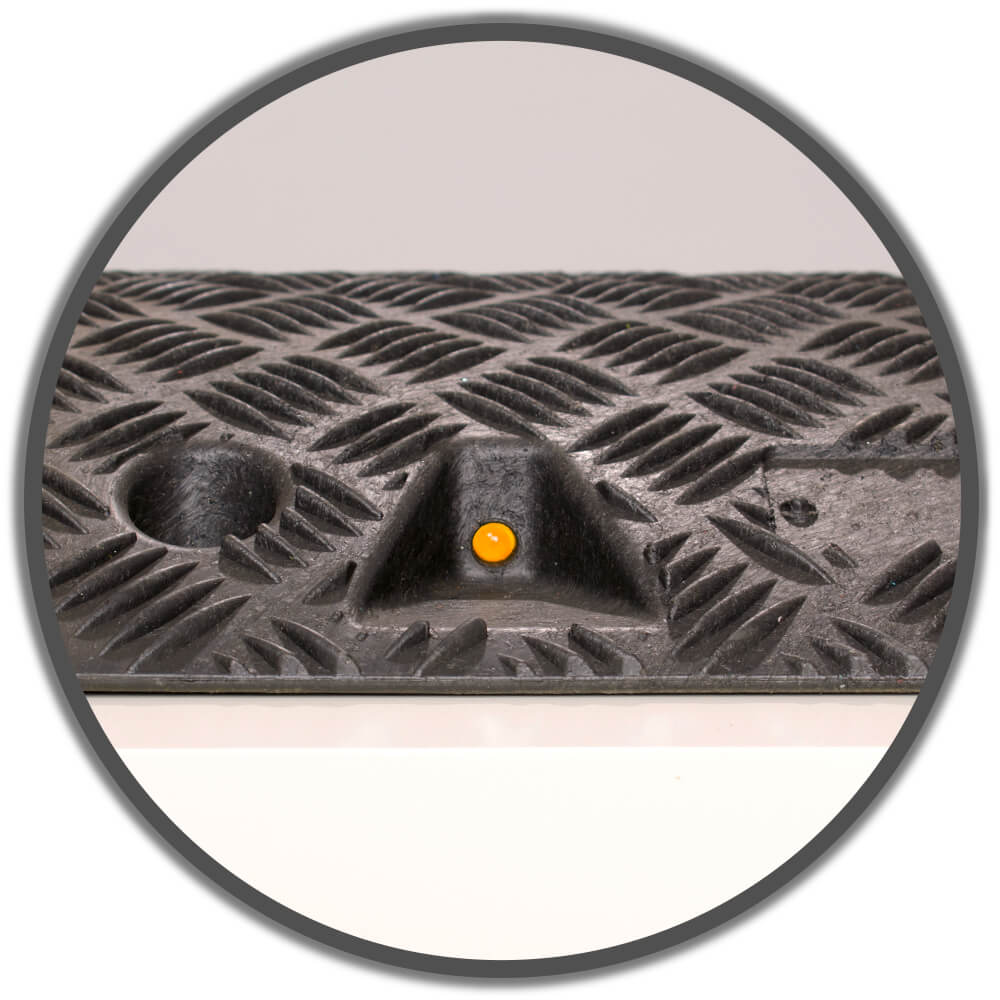 WEMAS Bodenschwellen-Set 5-10 km/h, 2,5 m gelb / schwarz kombiniert, 7,5 cm hoch