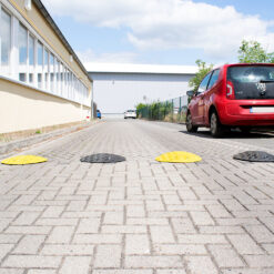 2-teiliger WEMAS Tempo-Stopper in Gelb, für 5 - 10 km/h, 42,5 cm Ø, 7,5 cm hoch