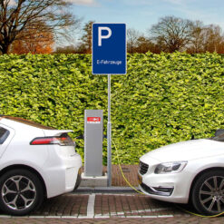 Schild Parkplatz für Elektrofahrzeuge